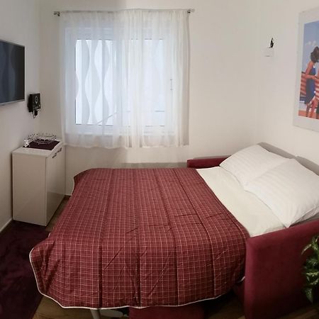 Apartments Ursic Mb Brela Esterno foto