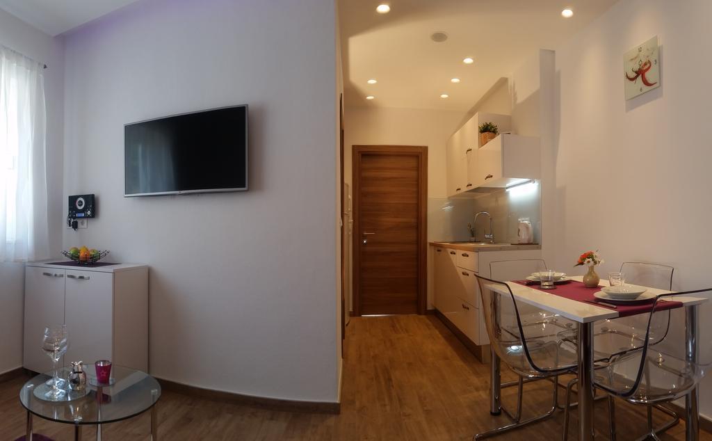 Apartments Ursic Mb Brela Esterno foto
